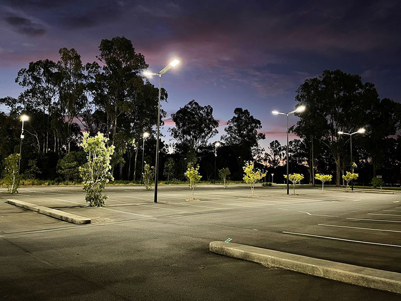 Title Illuminating the Future The Bright Advantages of LED Solar Lights Titulli Illuminating the Future Avantazhet e ndritshme të dritave diellore LED