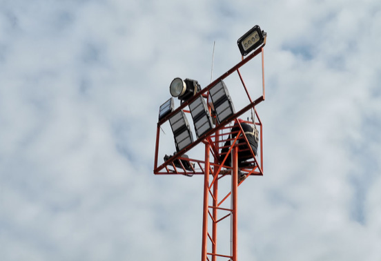 LED High Mast Light Standards Standardet e Dritës së Lartë të Direkut LED